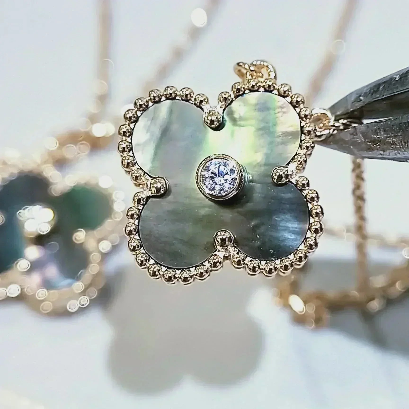 CLOVER 15MM DIAMOND AND MOTHER-OF-GREY NECKLACE