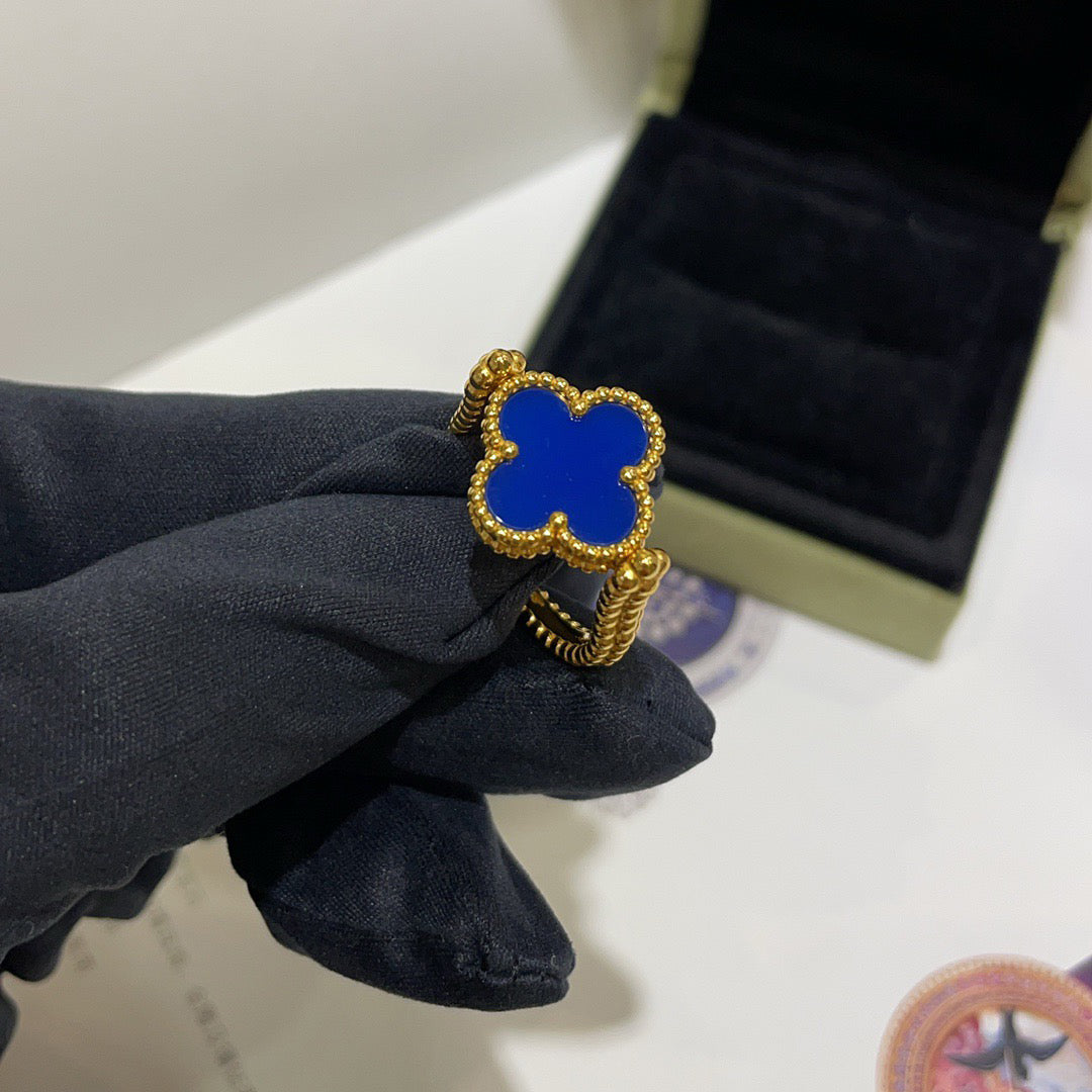 CLOVER RIVERSIBLE BLUE AGATE RING